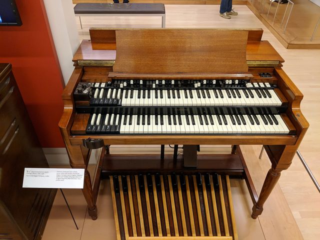Hammond B-3 (1954)